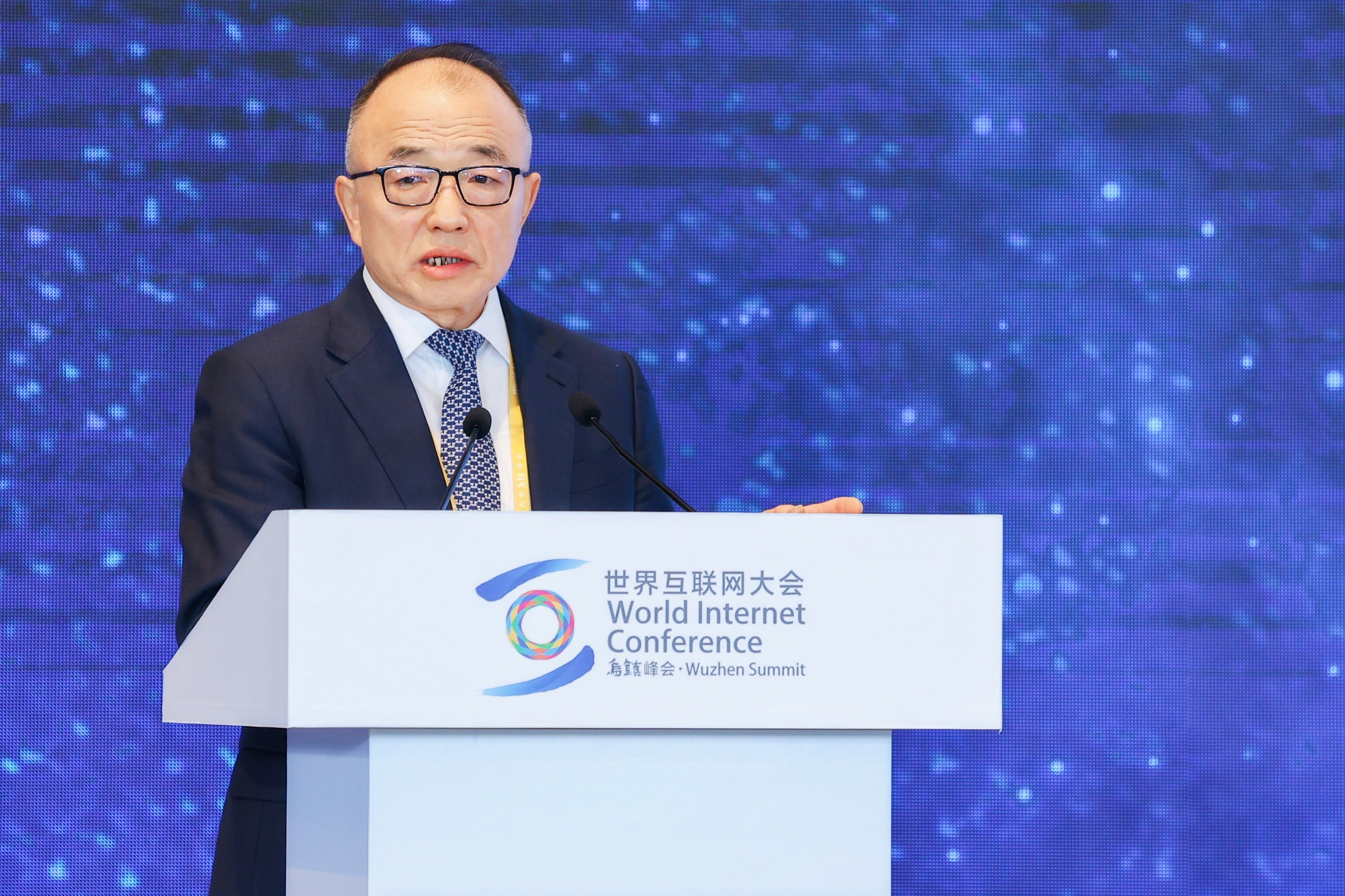 中国移动副总经理高同庆作主题演讲。